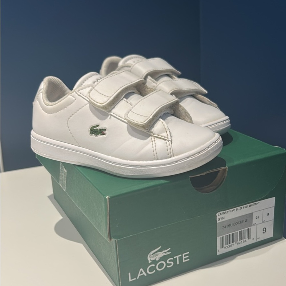 Lacoste Carnaby Evo toddler size 9 White velcro Sneakers